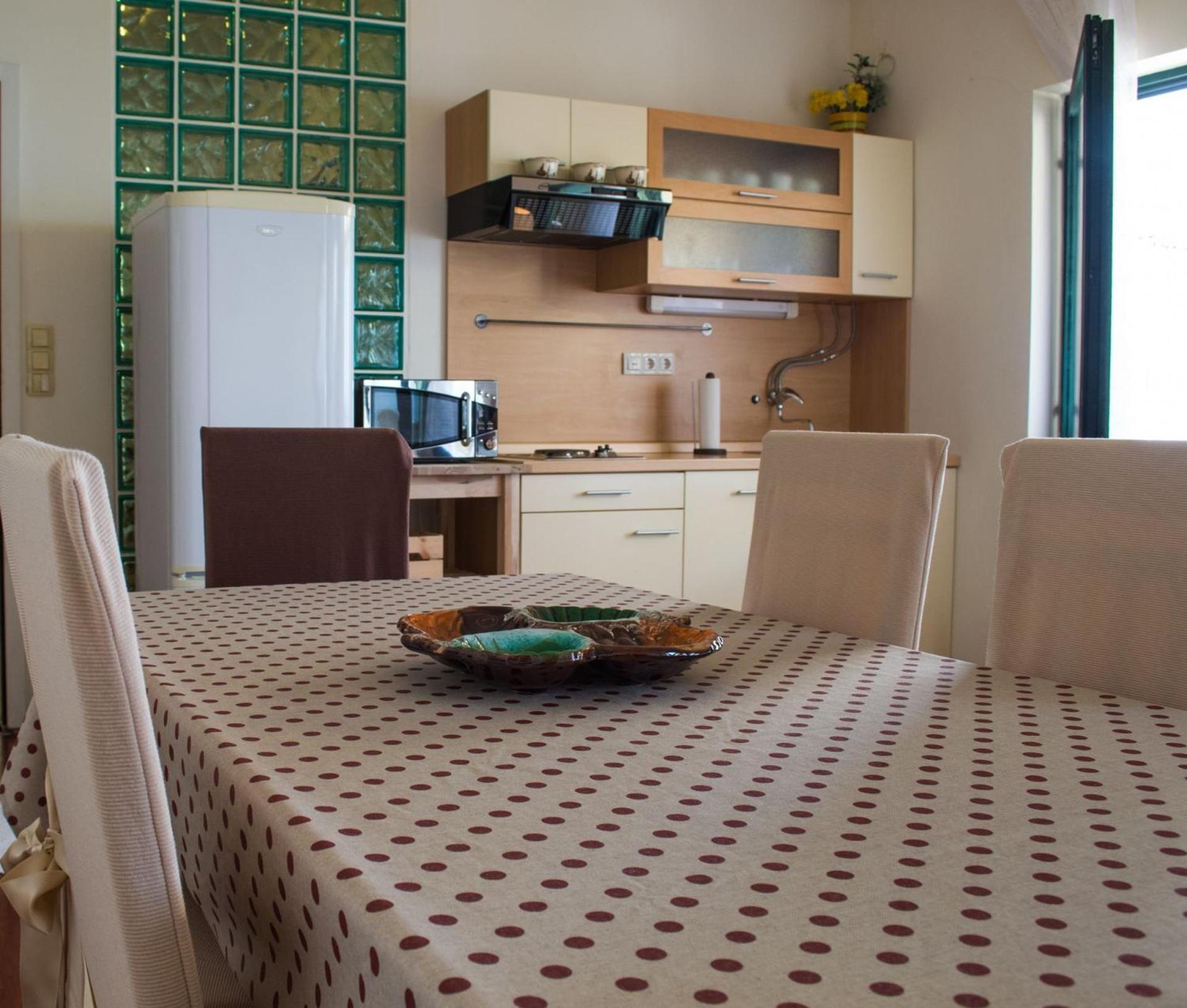 Apartment Iva Omis Exterior photo